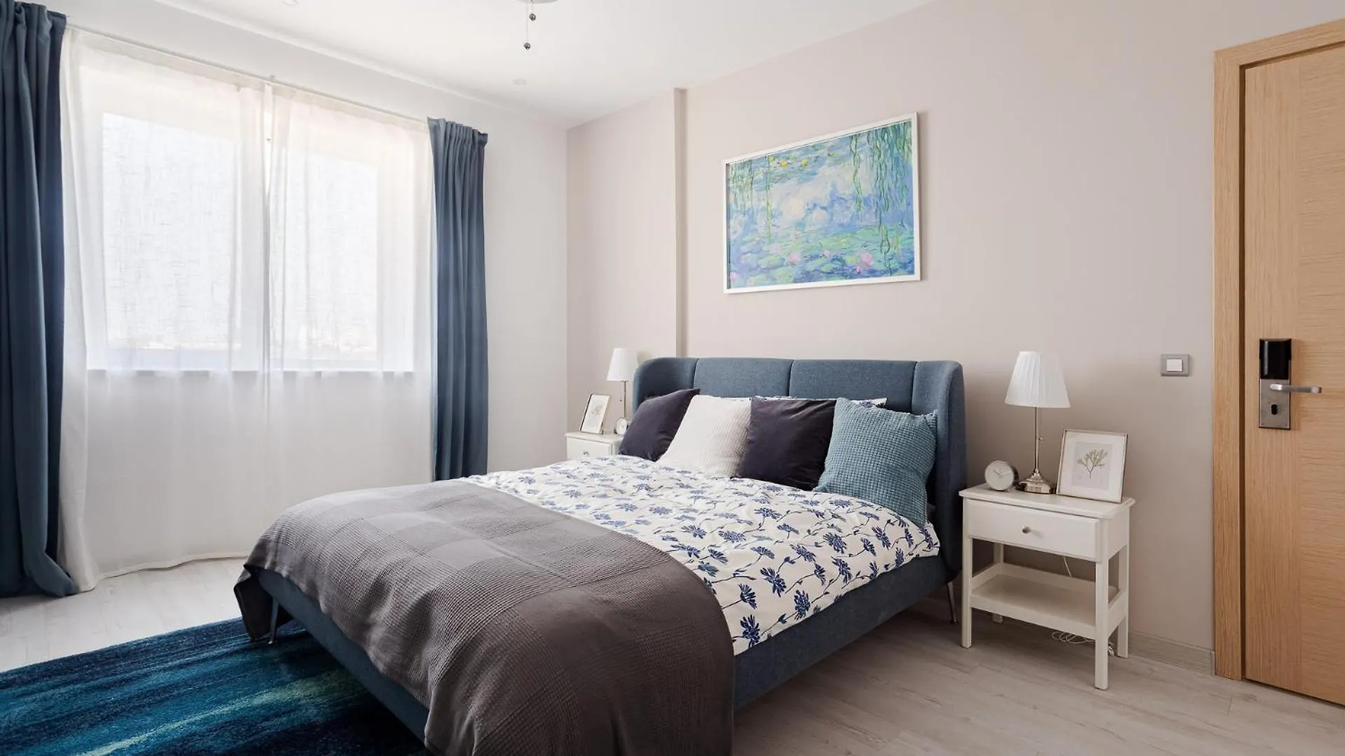 Deluxe Apartments & Studio With Many Facilities 부쿠레슈티