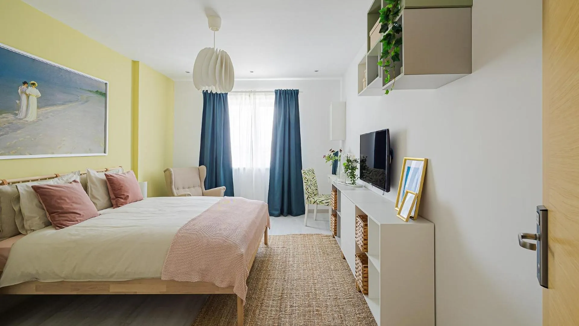 Deluxe Apartments & Studio With Many Facilities 부쿠레슈티