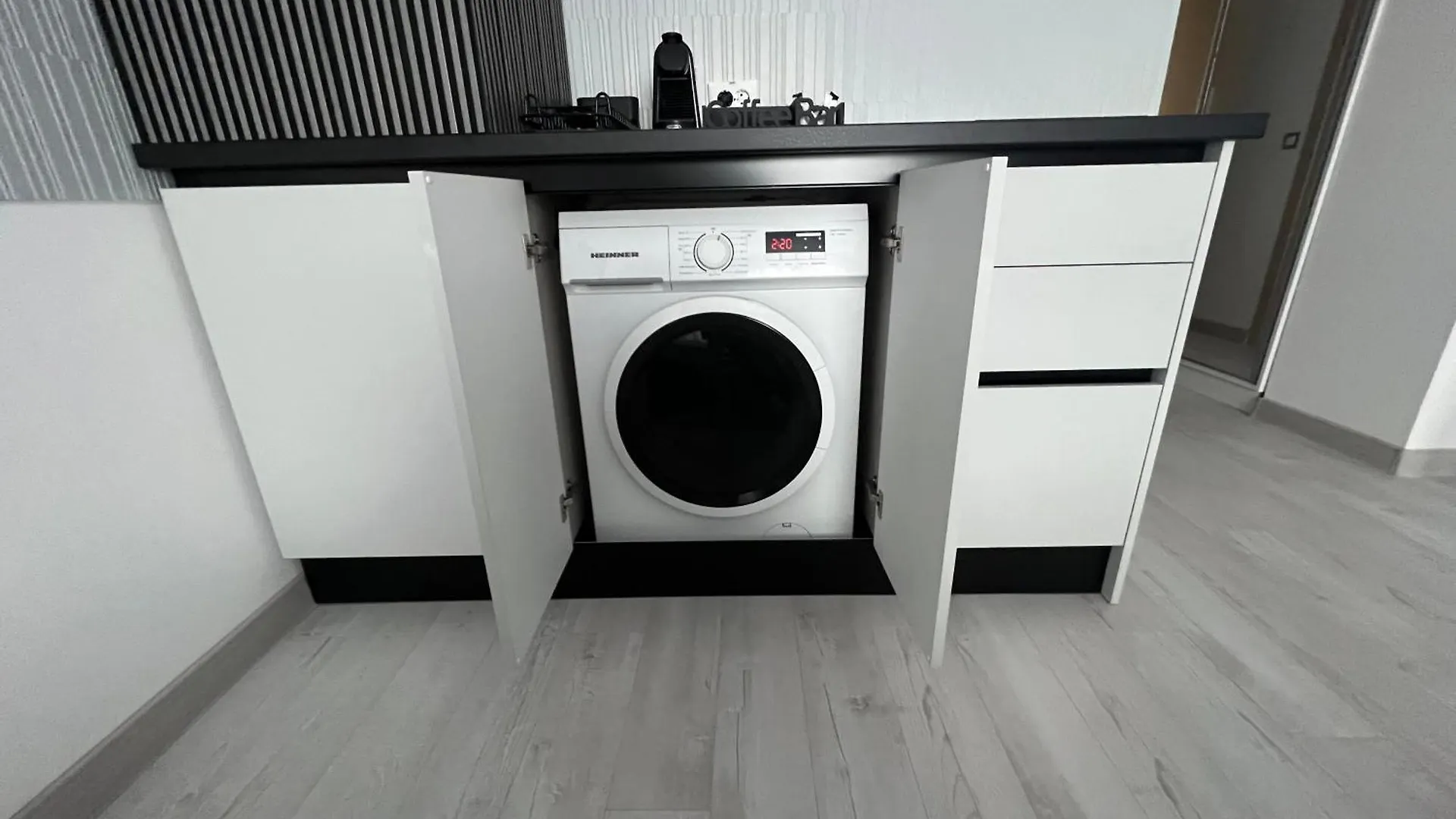 Deluxe Apartments & Studio With Many Facilities 부쿠레슈티 0*,  루마니아