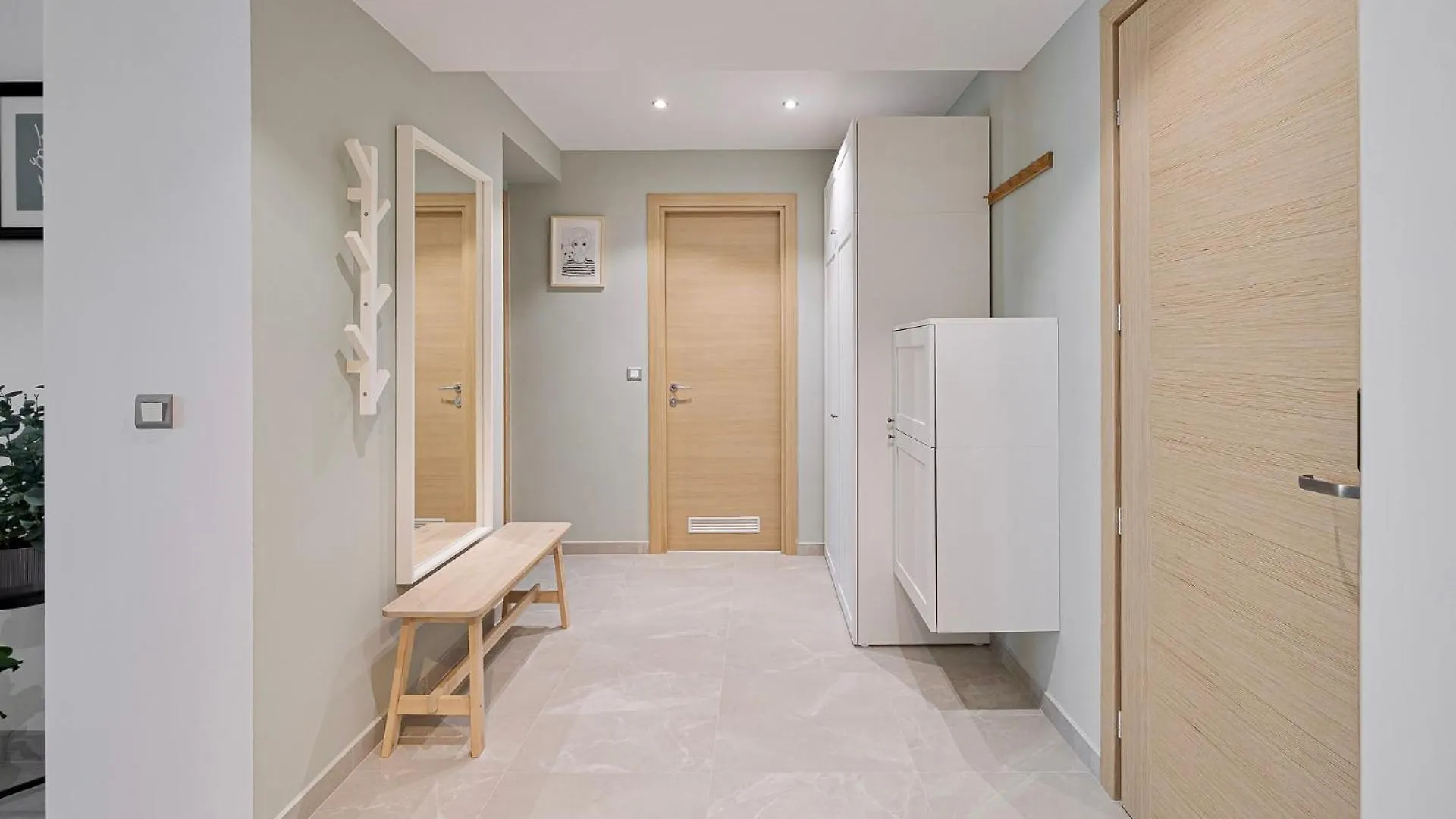 アパートホテル Deluxe Apartments & Studio With Many Facilities ブカレスト ルーマニア