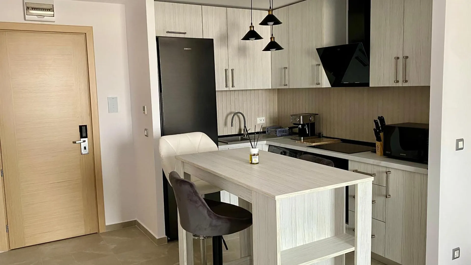 Deluxe Apartments & Studio With Many Facilities Bucharest 0*,