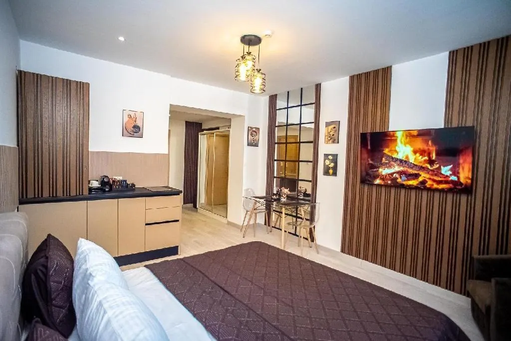 Deluxe Apartments & Studio With Many Facilities Bucharest Aparthotel