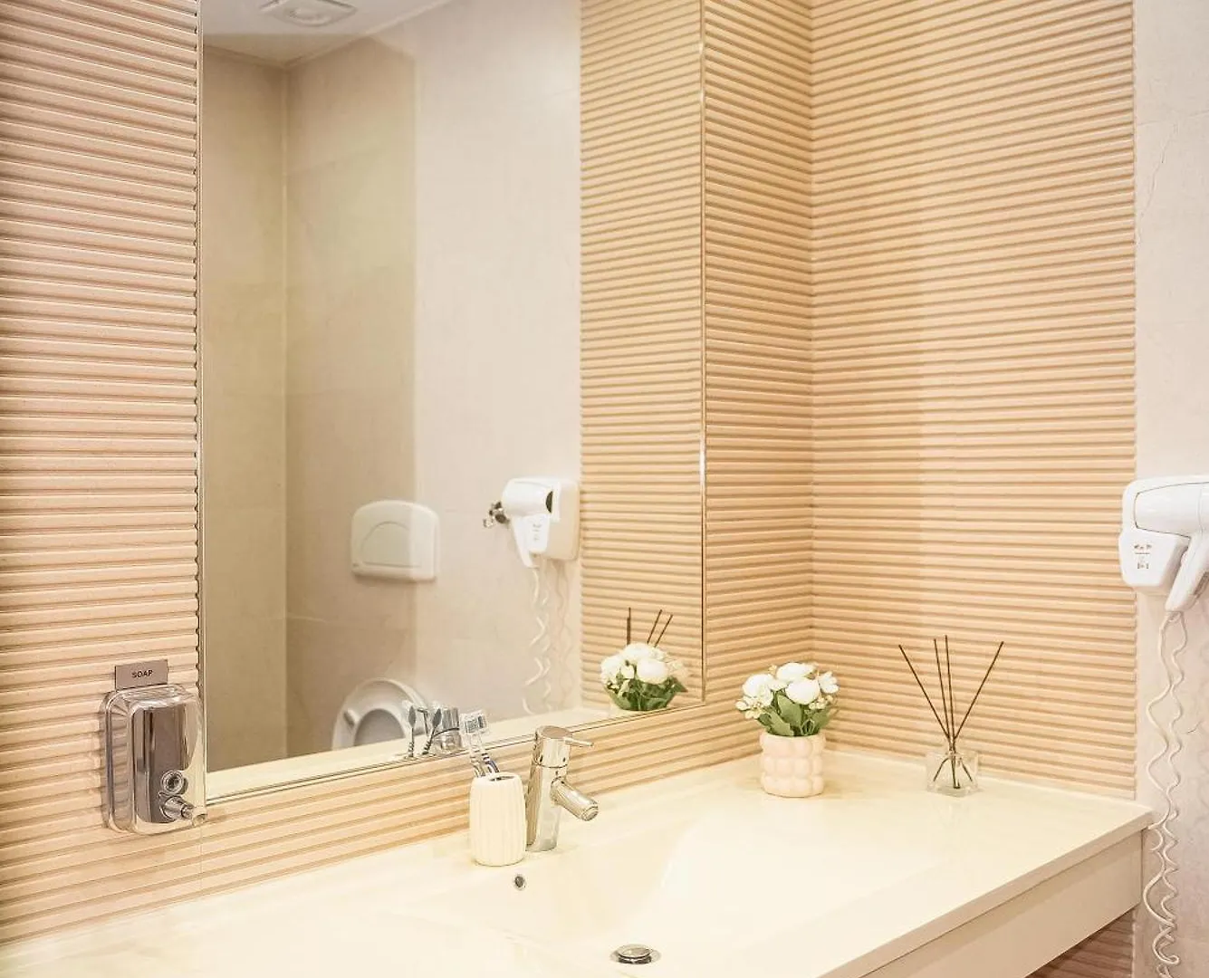Deluxe Apartments & Studio With Many Facilities Bucharest